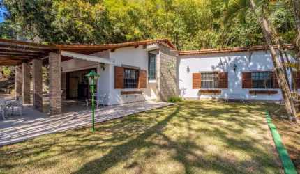 Casa com 3 quartos na Barra do Imbuí, Teresópolis.