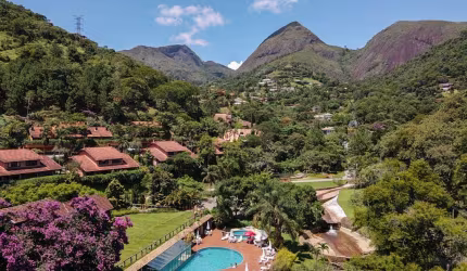 Lote em condomínio em Araras, Petrópolis.