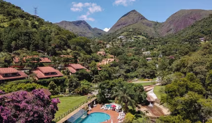 Lote em condomínio em Araras, Petrópolis.