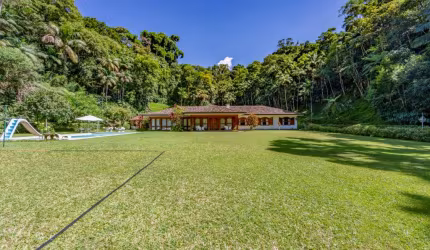 Casa com 6 quartos no Soberbo, Teresópolis.