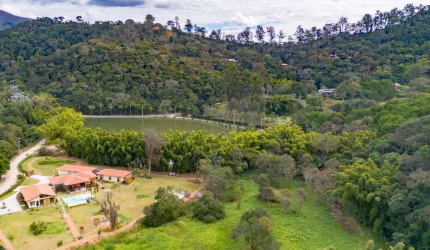 Lote em condomínio em Itaipava, Petrópolis.