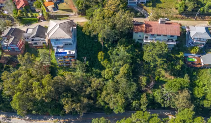 Lote em condomínio no Quebra Frascos, Teresópolis.