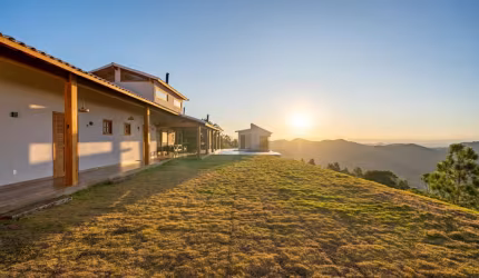 Casa com 4 quartos em condomínio em Pedro do Rio, Petrópolis.