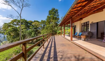 Casa com 5 quartos em condomínio no Quebra Frascos, Teresópolis.