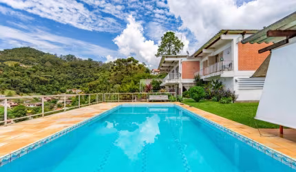 Casa com 3 quartos no Golfe, Teresópolis.