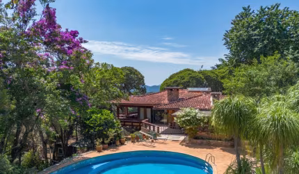 Casa com 5 quartos, cercada pela natureza no Quebra Frascos, Teresópolis.