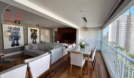 Apartamento à venda na Vila Andrade-Morumbi, 123m2. 3 Suites, 2 vagas, andar alto, projeto exclusivo.