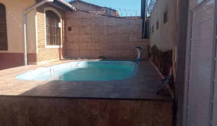 Casa para Venda em Mongaguá, Balneário Itaóca, 2 dormitórios, 1 suíte, 2 banheiros, 4 vagas