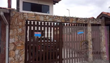 Casa para Venda em Mongaguá, Balneário Itaguaí, 2 dormitórios, 1 suíte, 3 banheiros, 2 vagas