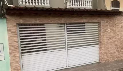 Linda casa localizada no bairro Vila São Paulo
