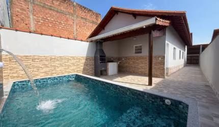 Casa para Venda no bairro Jardim Praia Grande, localizado na cidade de Mongaguá / SP.
