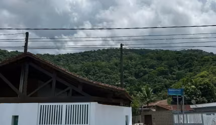 Casa para Venda no bairro Cidade da Criança, localizado na cidade de Praia Grande / SP.
