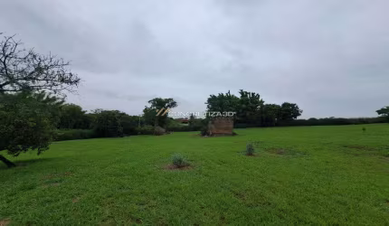 Chácara à venda em Indaiatuba, Chácaras Videiras de Itaici, com 1 quarto, com 24200 m²