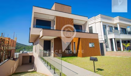 Casa em Alphaville, Nova, C/ Fundos P/ Mata, Totalmente S/ Vizinhos! 4 Suítes!