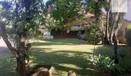 Casa com 4 dormitórios à venda, 400 m² por R$ 2.350.000 - Alphaville - SP