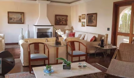 Casa Térrea em Excelente Condomínio, 4 Dorms C/ Piscina!
