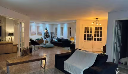 Casa Térrea com 4 dormitórios sendo 2 suítes à venda, 400 m² por R$ 2.800.000 - Alphaville - Santana de Parnaíba/SP