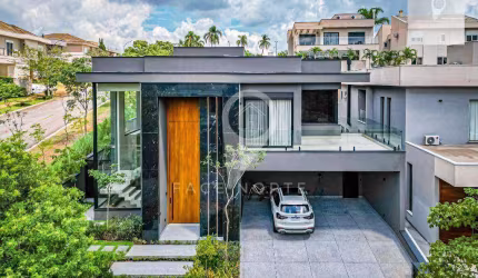 Casa Nova de Esquina em Alphaville, Mobiliada e Decorada ,4 Suítes em Condomínio Fantástico!