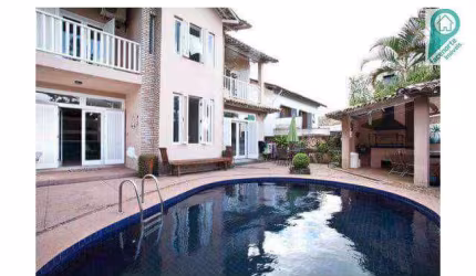 Casa em Alphaville , Esquina, com 3 dormitórios à venda, 300 m² por R$ 2.880.000 - Alphaville 3!