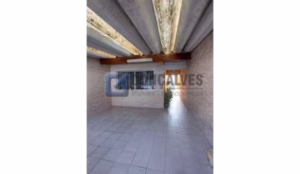 Casa com 3 quartos à venda na ROMANIA, R, Taboão, Diadema, 210 m2 por R$ 630.000