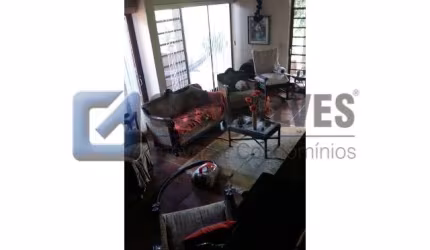 Chácara / sítio com 5 quartos à venda na ENIO CAETANO MINOSSO, R, Das Posses, Serra Negra por R$ 1.800.000