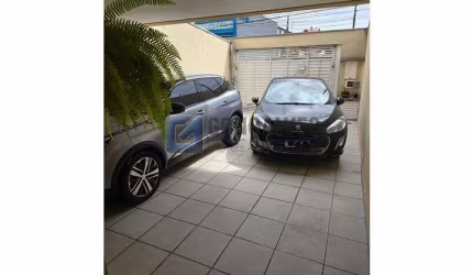 Casa com 3 quartos à venda na JAVARI, R, Taboão, Diadema, 132 m2 por R$ 750.000