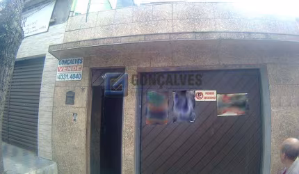 Casa com 4 quartos à venda na ADRIATICO, R, Jardim do Estádio, Santo André por R$ 600.000