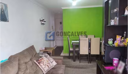 Apartamento com 2 quartos à venda na AMARO CAVALCANTI DE ALBUQUERQUE, R, Taboão, Diadema, 48 m2 por R$ 275.000