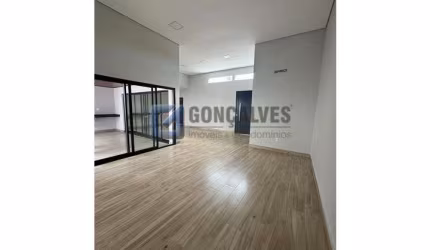 Casa com 3 quartos à venda na MIGUEL JARDINI, R, Aparecidinha, Sorocaba, 185 m2 por R$ 1.300.000