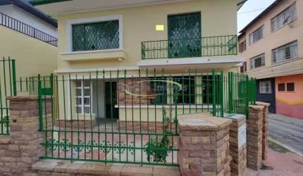 Casa Sobrado a venda / Locação  para moradia ou comércio no bairro da  Aclimação / SP
