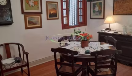 Casa / Sobrado a venda / Permuta com 4 quartos e 2 vagas na Aclimação em São Paulo / SP