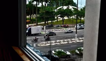 Venda Apartamento em Santos - 1 Quarto reformado e mobiliado com vista mar e churrasqueira na Praia do José Menino em Santos