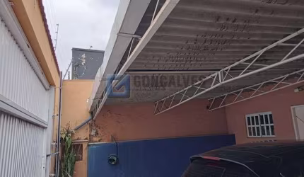 Casa com 3 quartos para alugar na SENADOR ROBERTO SIMONSEN, AV, Santo Antônio, São Caetano do Sul, 220 m2 por R$ 8.000