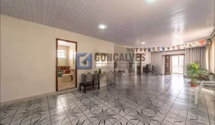 Casa com 3 quartos para alugar na PORTO SEGURO, R, Santa Teresinha, Santo André, 280 m2 por R$ 5.500