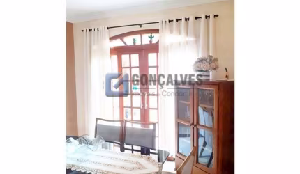 Casa com 3 quartos para alugar na ORESTES SUSTER, R, Assunção, São Bernardo do Campo, 204 m2 por R$ 4.500