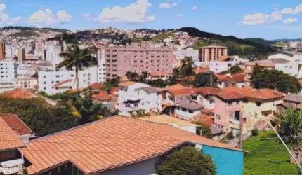 CASA TÉRREA - JARDIM DOS ESTADOS - MG