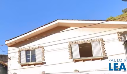 CASA SOBREPOSTA - JARDIM NOVA APARECIDA - MG