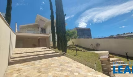 CASA EM CONDOMÍNIO - CONDOMÍNIO PITANGUEIRAS - MG
