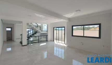 SOBRADO - RESIDENCIAL ALAMEDAS - MG