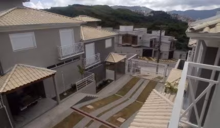 CASA EM CONDOMÍNIO - RESIDENCIAL MORUMBÍ - MG