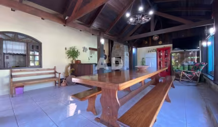 Casa plana e Averbada no Bom Retiro!