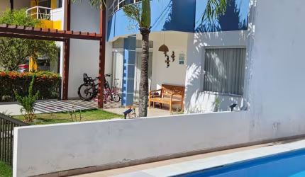 Casa em condomínio fechado com 4 quartos para alugar na Rua João Marques Oliveira, Buraquinho, Lauro de Freitas, 400 m2 por R$ 8.000