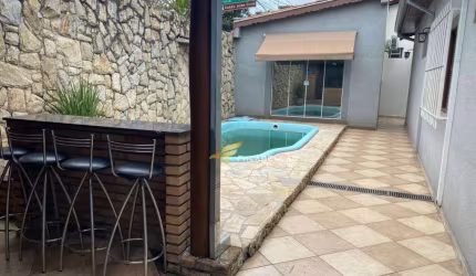 Casa com 3 dormitórios à venda, 220 m² por R$ 790.000,00 - Vila Liberdade - Jundiaí/SP