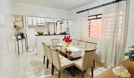 Casa com 3 dormitórios à venda, 141 m² por R$ 585.000,00 - Jardim Pacaembu - Jundiaí/SP