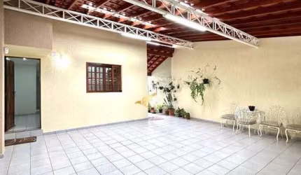 Casa com 2 dormitórios à venda, 87 m² por R$ 640.000,00 - Parque Residencial Eloy Chaves - Jundiaí/SP