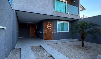 Sobrado triplex a venda em Pinhais-PR