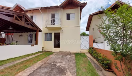Casa com 3 dormitórios para alugar, 100 m² por R$ 4.452,00/mês - Villa Appia - Cotia/SP