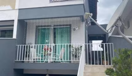 Casa com 3 dormitórios à venda, 240 m² por R$ 800.000,00 - Granja Viana - Cotia/SP