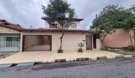 Casa com 3 dormitórios à venda, 288 m² por R$ 950.000,00 - Jardim dos Ipês - Cotia/SP