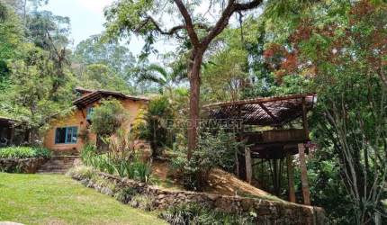 Casa com 3 dormitórios, 560 m² - venda por R$ 1.600.000,00 ou aluguel por R$ 15.358,82 - Granja Viana - Embu das Artes/SP